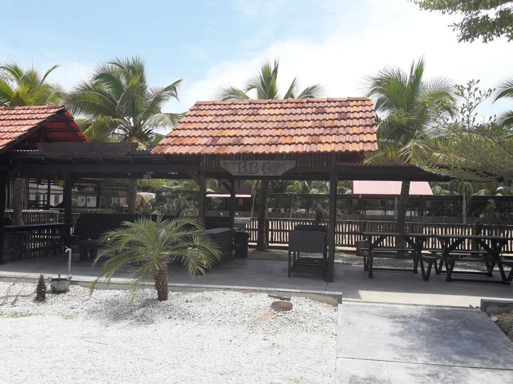 Hs Farm Waterpark Hotel Muar Exterior foto